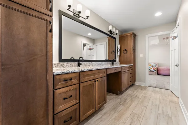 $1,174,907 | 359 Sandhurst Drive, Valparaiso, IN 46385