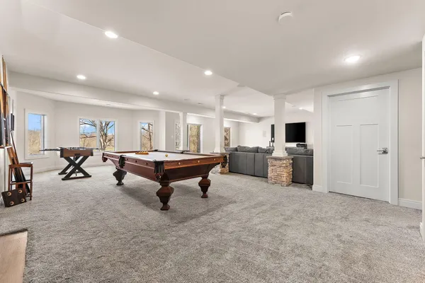 $1,174,907 | 359 Sandhurst Drive, Valparaiso, IN 46385