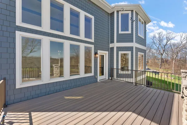 $1,174,907 | 359 Sandhurst Drive, Valparaiso, IN 46385