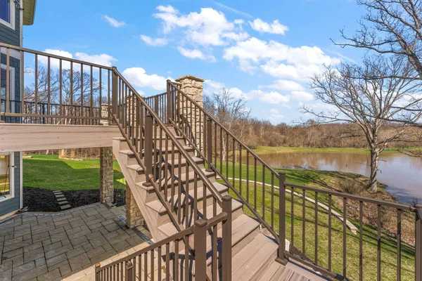 $1,174,907 | 359 Sandhurst Drive, Valparaiso, IN 46385