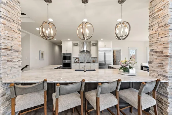 $1,174,907 | 359 Sandhurst Drive, Valparaiso, IN 46385