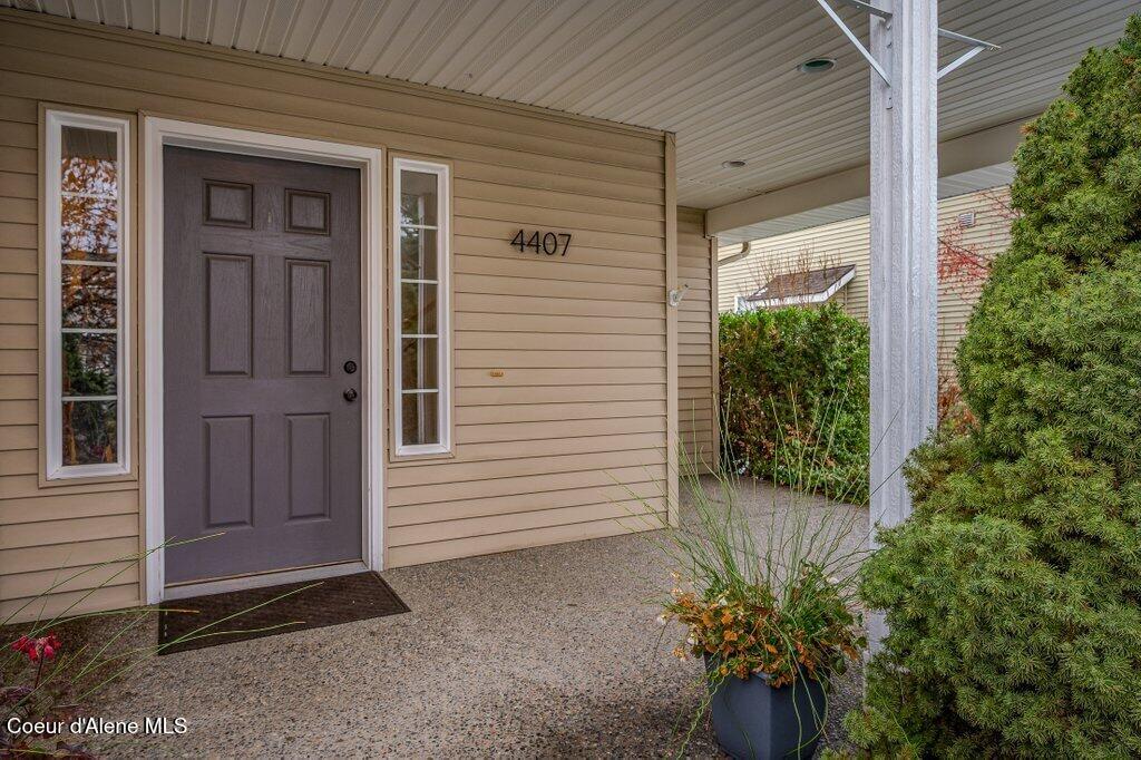 4407 West Lennox Loop Coeur D'Alene, ID 83815 - Photo 6 of 75 --6.jpg-SMALL