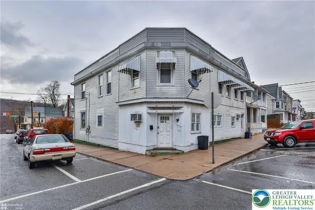 $375,000 | 301 East Bertsch Street, Lansford, PA 18232