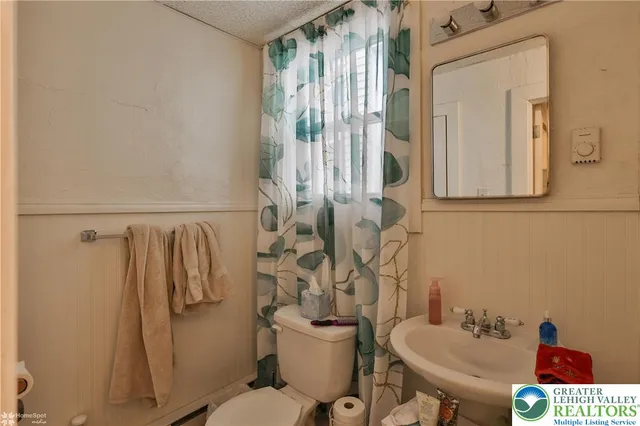 $375,000 | 301 East Bertsch Street, Lansford, PA 18232