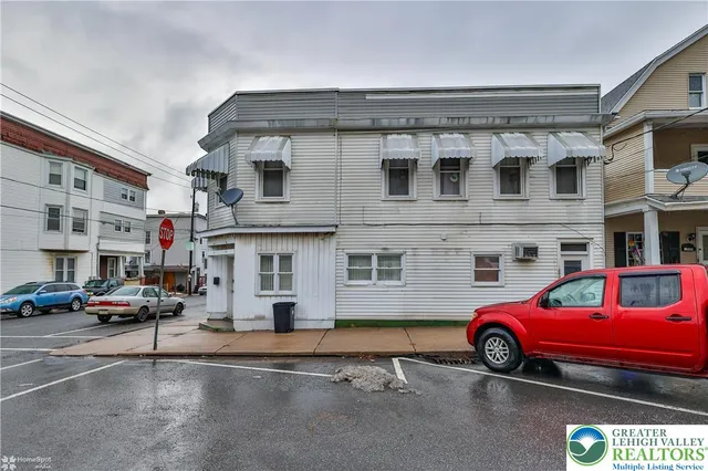 $375,000 | 301 East Bertsch Street, Lansford, PA 18232