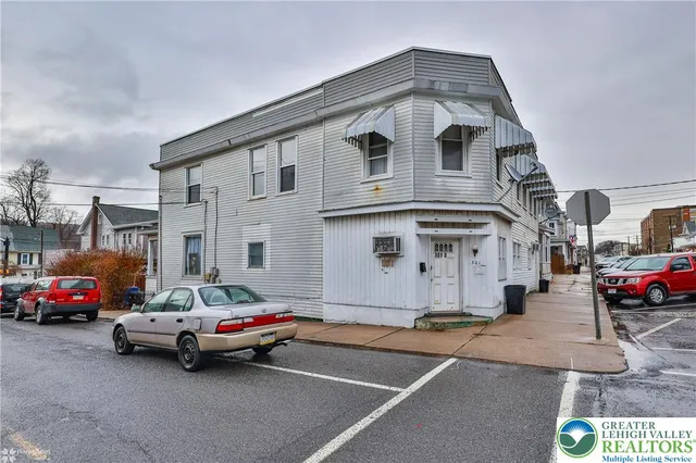 $375,000 | 301 East Bertsch Street, Lansford, PA 18232