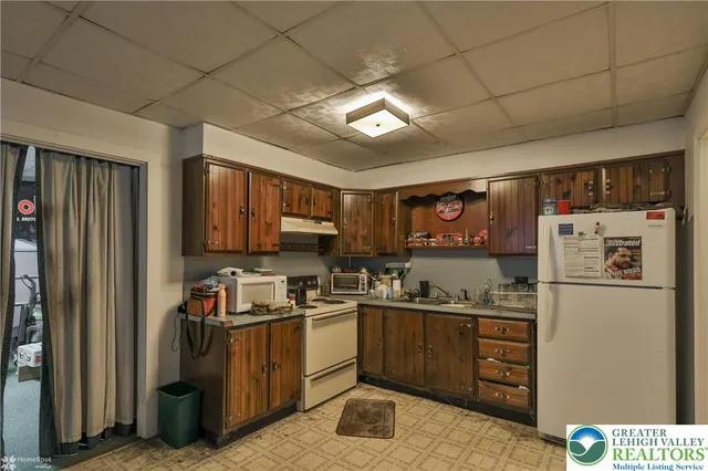 $375,000 | 301 East Bertsch Street, Lansford, PA 18232