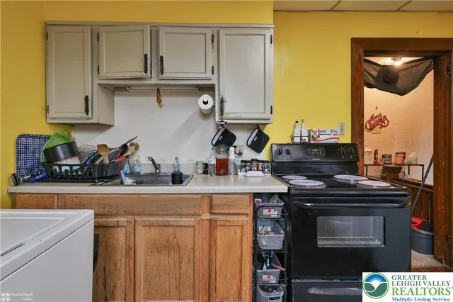 $375,000 | 301 East Bertsch Street, Lansford, PA 18232