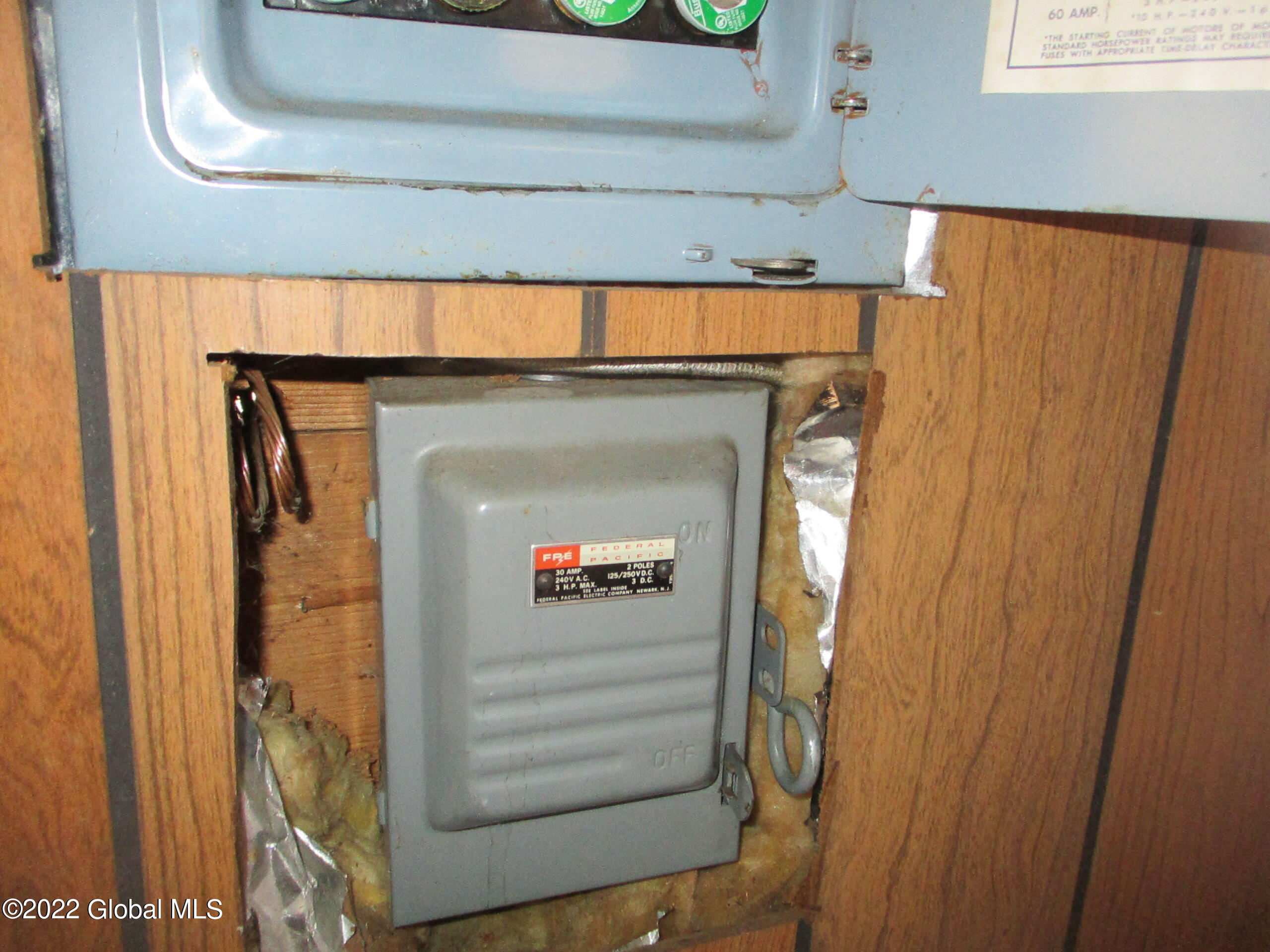 719 Lake Desolation Road Providence, NY 12850 - Photo 32 of 51 30 Power Switch