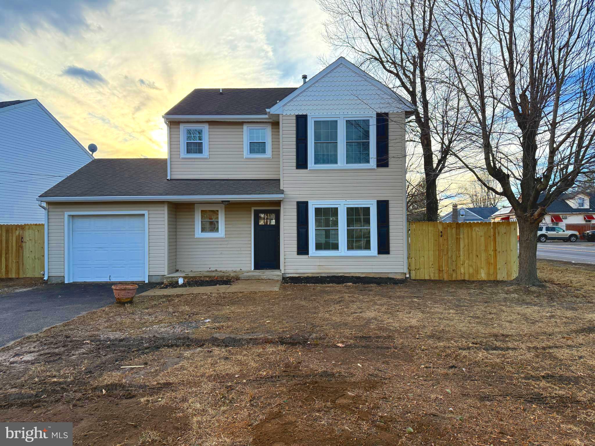 802 Logan Avenue Croydon, PA 19021 - Photo 3 of 27 Gallery Image 3