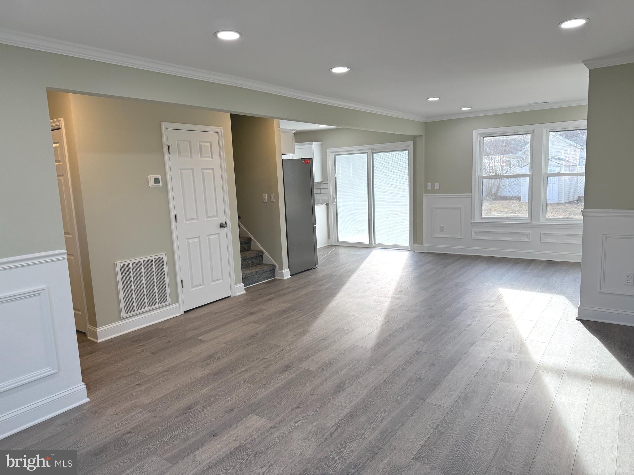 802 Logan Avenue Croydon, PA 19021 - Photo 6 of 27 Gallery Image 6
