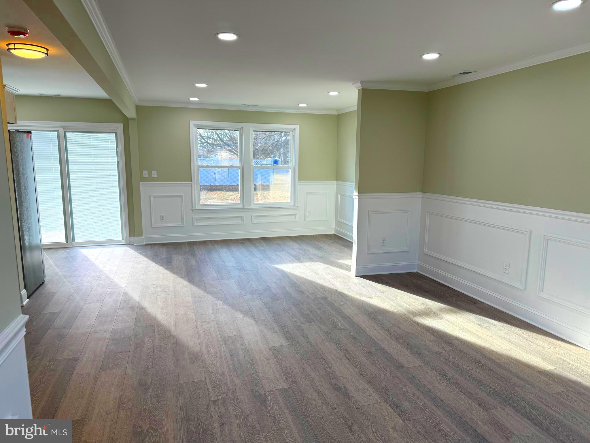 802 Logan Avenue Croydon, PA 19021 - Photo 7 of 27 Gallery Image 7