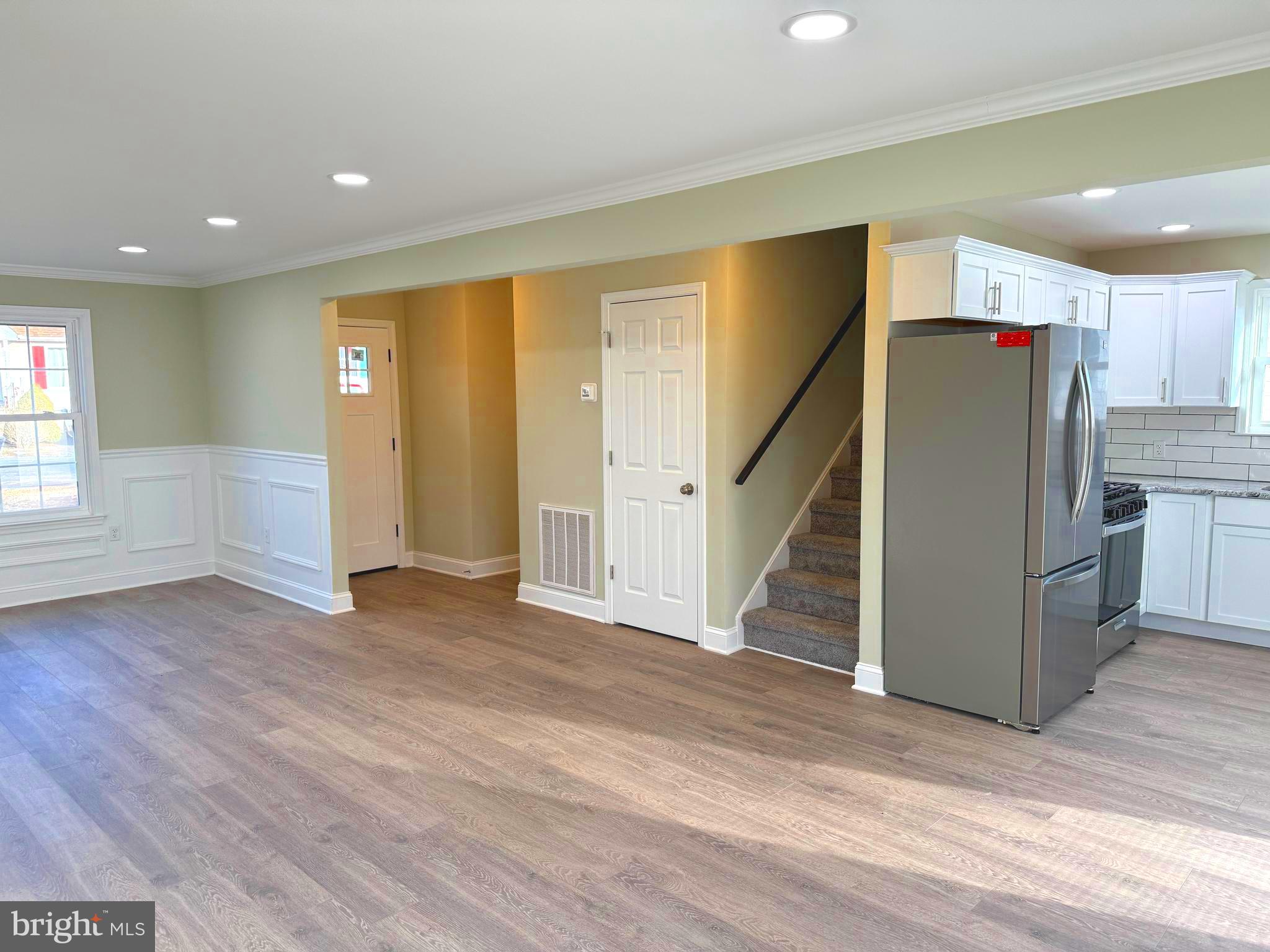 802 Logan Avenue Croydon, PA 19021 - Photo 8 of 27 Gallery Image 8