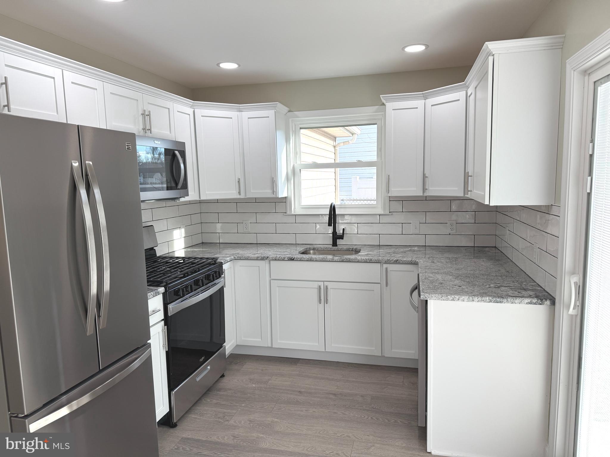 802 Logan Avenue Croydon, PA 19021 - Photo 10 of 27 Gallery Image 10