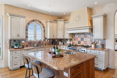 $12,000,000 | 3680 Paradise Drive, Tiburon, CA 94920