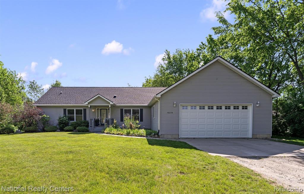 15379 Bird Road Linden, MI 48451 - Photo 37 of 39