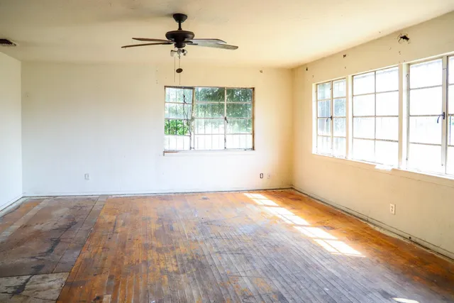 $262,200 | 1105 Hoag Avenue, Sanger, CA 93657