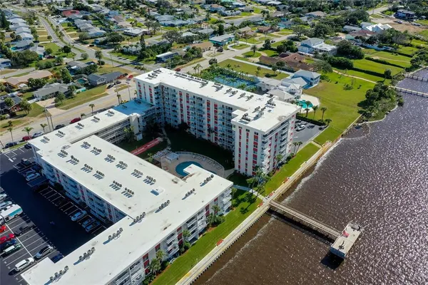 $128,900 | 2711 North Halifax Avenue, Unit 370, Daytona Beach, FL 32118
