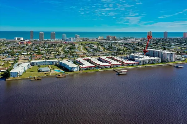 $128,900 | 2711 North Halifax Avenue, Unit 370, Daytona Beach, FL 32118