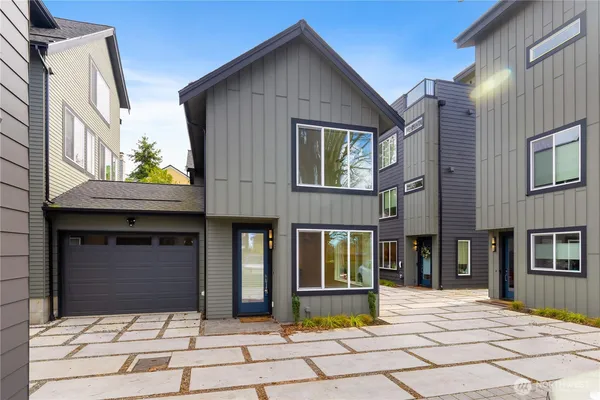 $674,990 | 115 North 105th Street, Unit B, Seattle, WA 98133