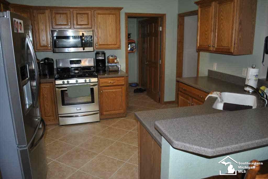 7329 South Custer Road Monroe, MI 48161 - Photo 6 of 25 Gallery Image 6