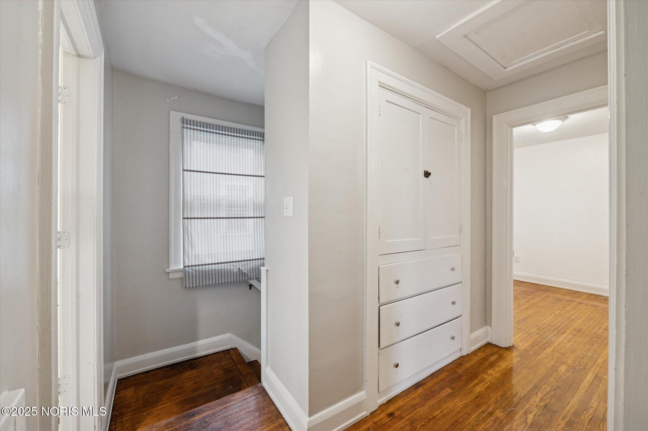 2041 Perth Street Toledo, OH 43607 - Photo 24 of 44 24-2041Perth-St-WindowStill-Photography