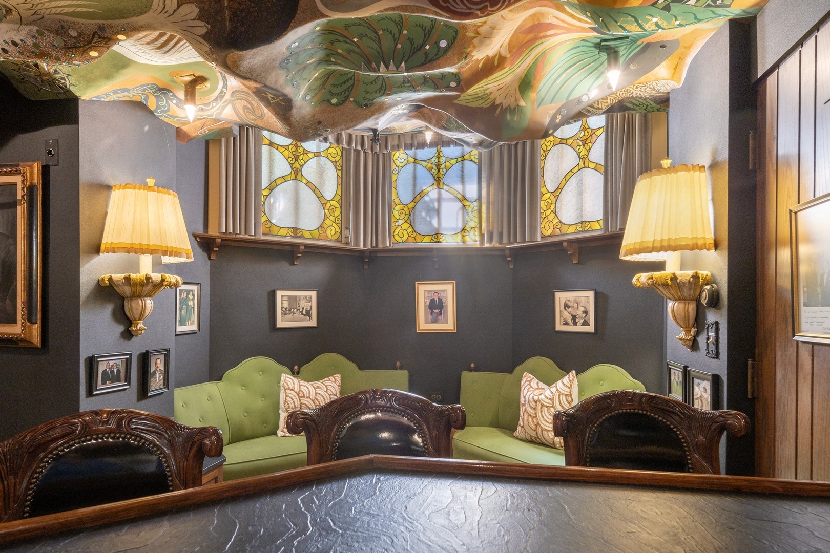 445 Sheridan Road Winnetka, IL 60093 - Photo 30 of 74 a view of living room filled with furniture and a chandelier