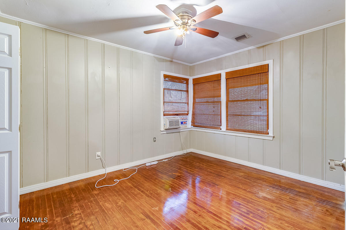 220 Attakapas Road Lafayette, LA 70501 - Photo 11 of 15 220 Attakapas Rd-10