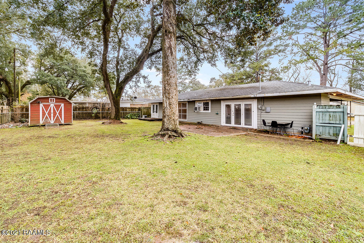 220 Attakapas Road Lafayette, LA 70501 - Photo 14 of 15 220 Attakapas Rd-13