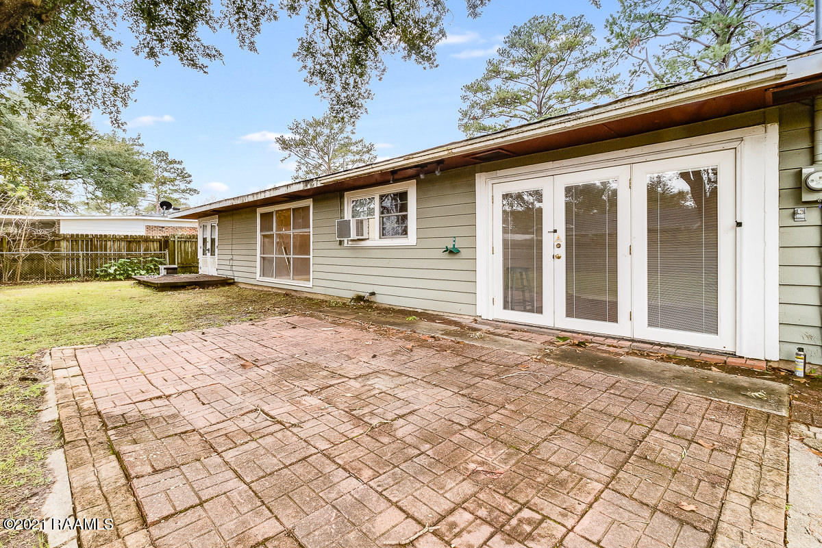220 Attakapas Road Lafayette, LA 70501 - Photo 15 of 15 220 Attakapas Rd-14