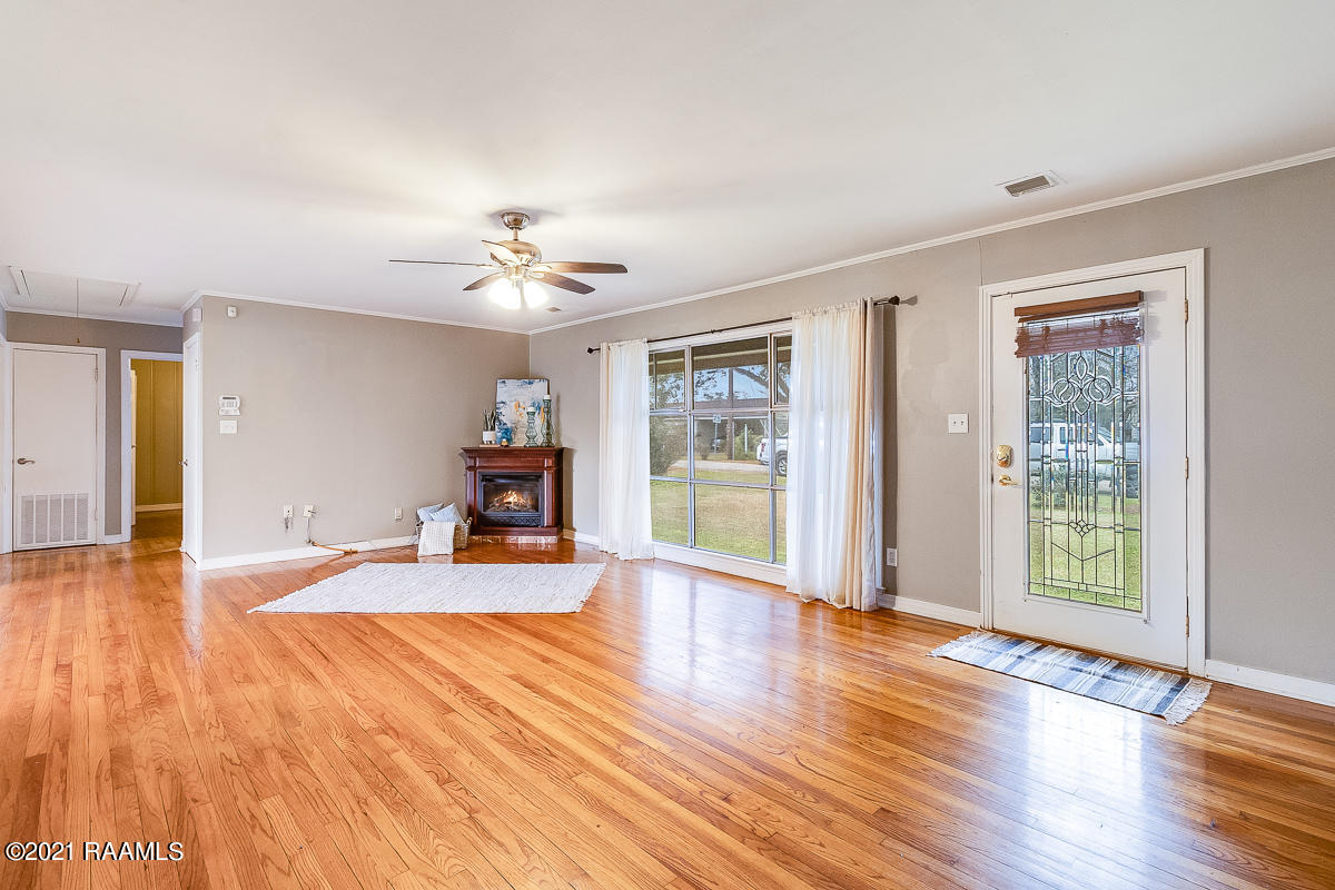 220 Attakapas Road Lafayette, LA 70501 - Photo 5 of 15 220 Attakapas Rd-4
