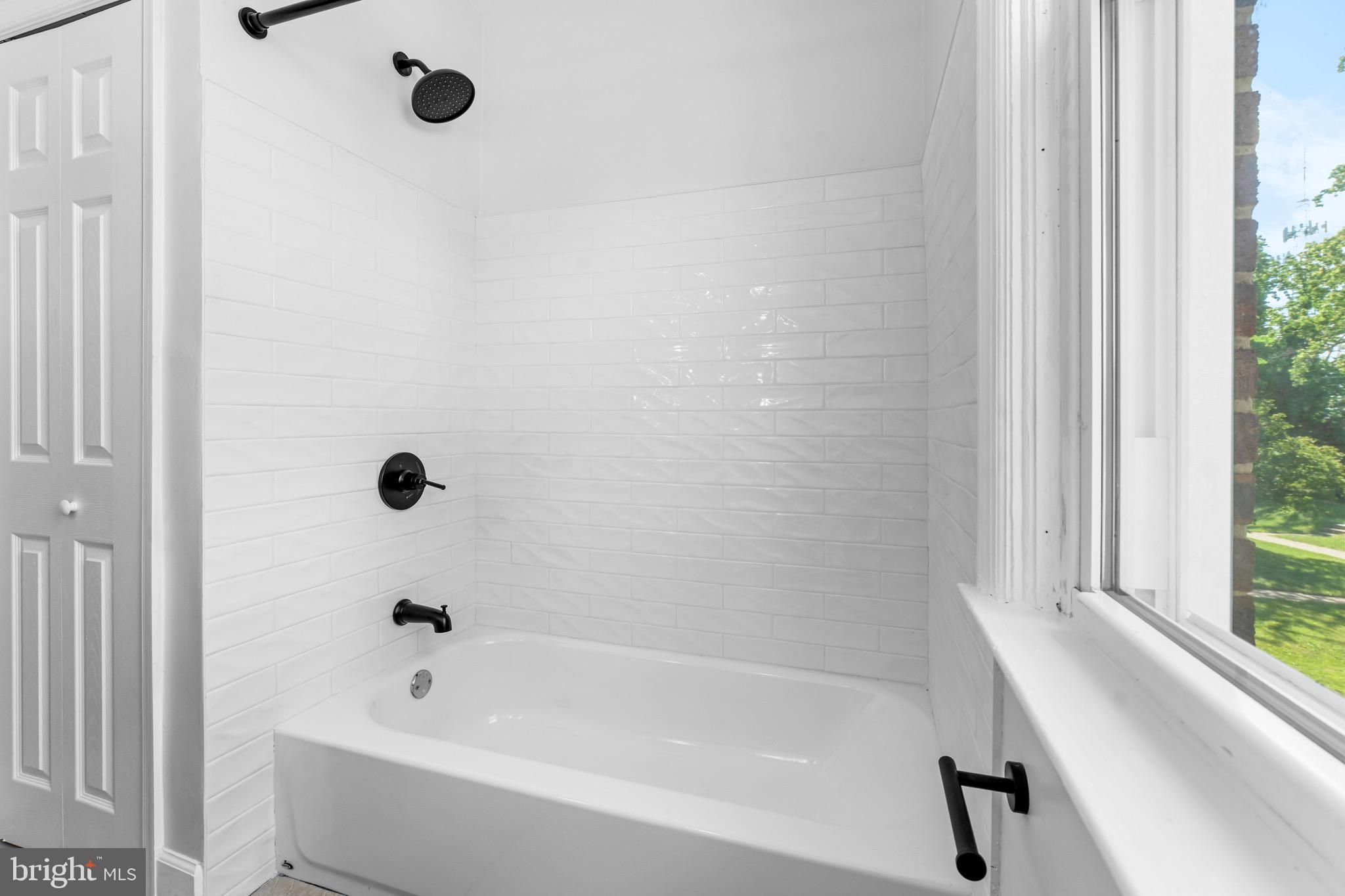 1632 Lochwood Road Baltimore, MD 21218 - Photo 23 of 46 Gallery Image 23