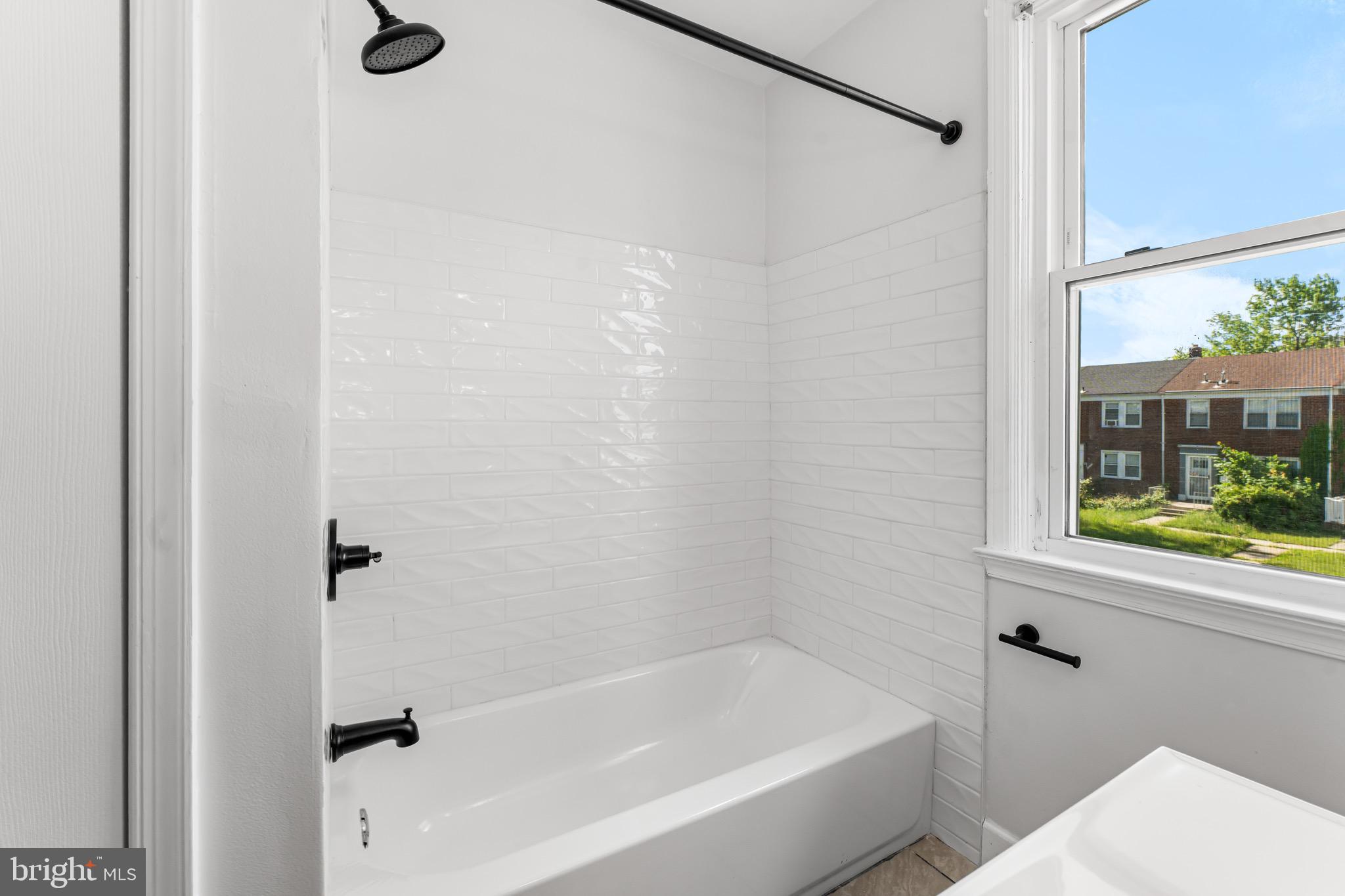 1632 Lochwood Road Baltimore, MD 21218 - Photo 24 of 46 Gallery Image 24