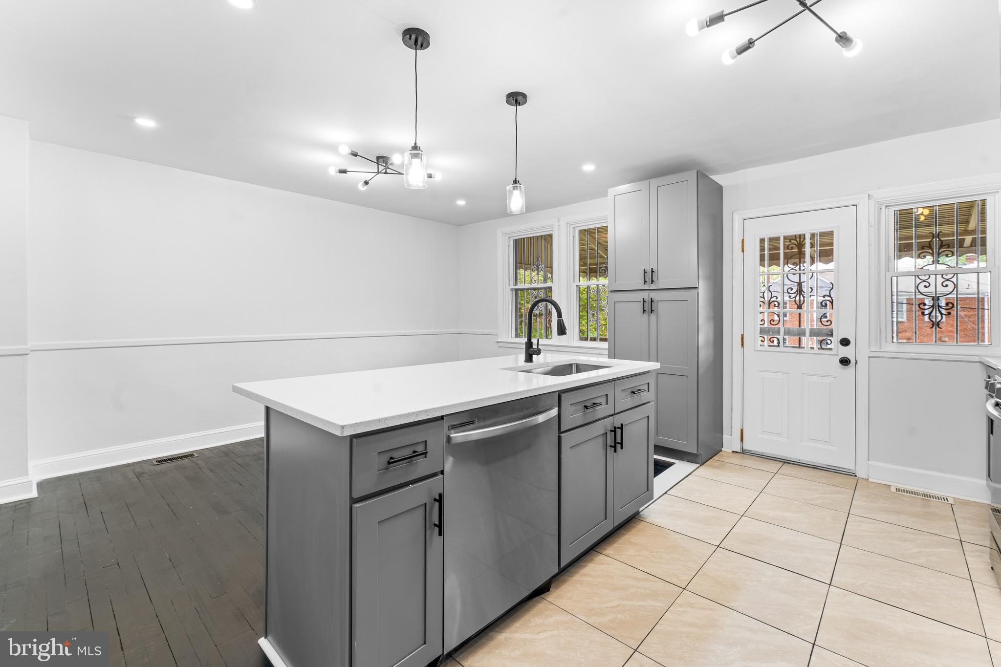 1632 Lochwood Road Baltimore, MD 21218 - Photo 8 of 46 Gallery Image 8