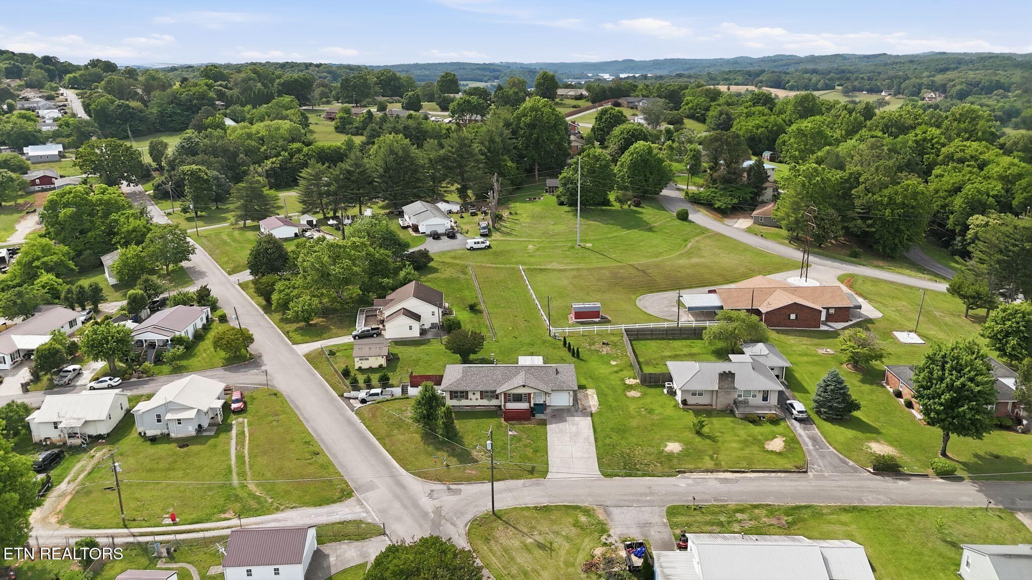 708 Rio-Vista Drive Loudon, TN 37774 - Photo 2 of 53 Drone