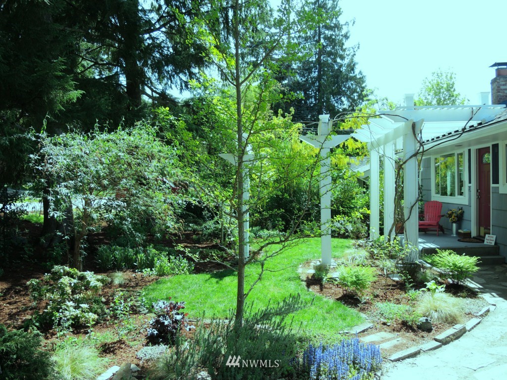 23828 7th Avenue West Bothell, WA 98021 - Photo 2 of 25 Gallery Image 2