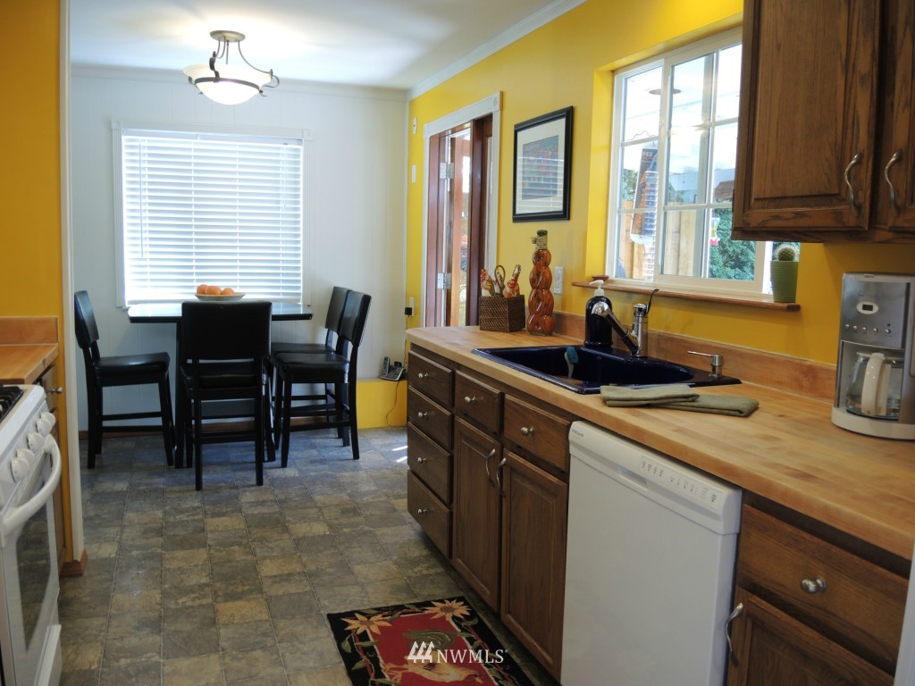 23828 7th Avenue West Bothell, WA 98021 - Photo 12 of 25 Gallery Image 12