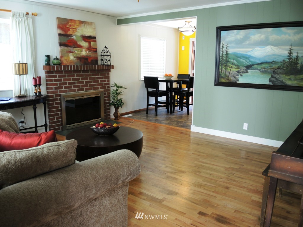 23828 7th Avenue West Bothell, WA 98021 - Photo 6 of 25 Gallery Image 6