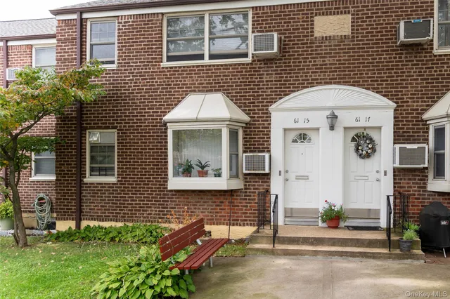 $275,000 | 61-15 251st Street, Unit 1100 | Little Neck