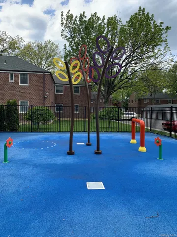 $275,000 | 61-15 251st Street, Unit 1100 | Little Neck