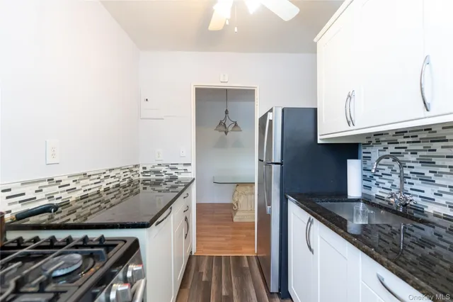 $275,000 | 61-15 251st Street, Unit 1100 | Little Neck