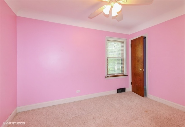 9048 Maple Avenue Burr Ridge, IL 60527 - Photo 6 of 10
