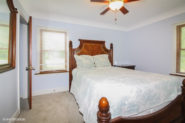 9048 Maple Avenue Burr Ridge, IL 60527 - Photo 7 of 10