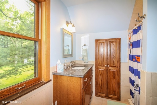 9048 Maple Avenue Burr Ridge, IL 60527 - Photo 9 of 10