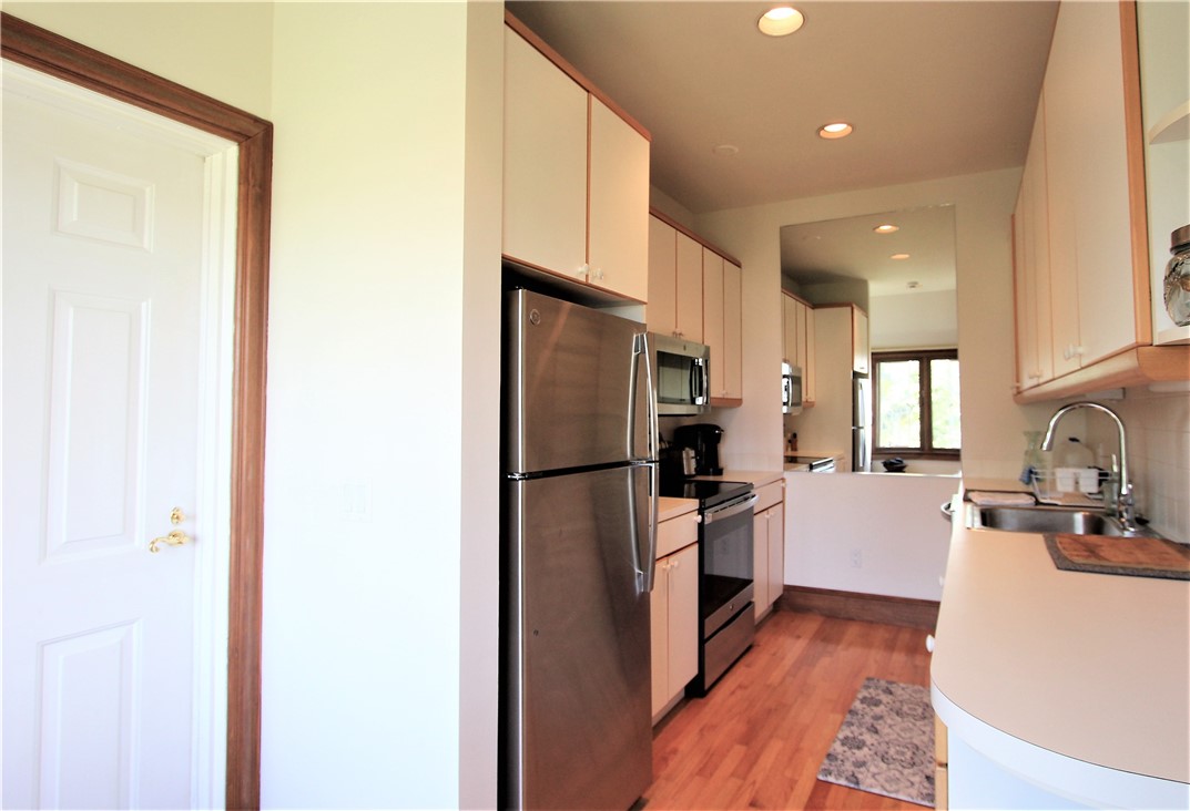 61 Ledge Road, Unit J Newport, RI 02840 - Photo 11 of 36