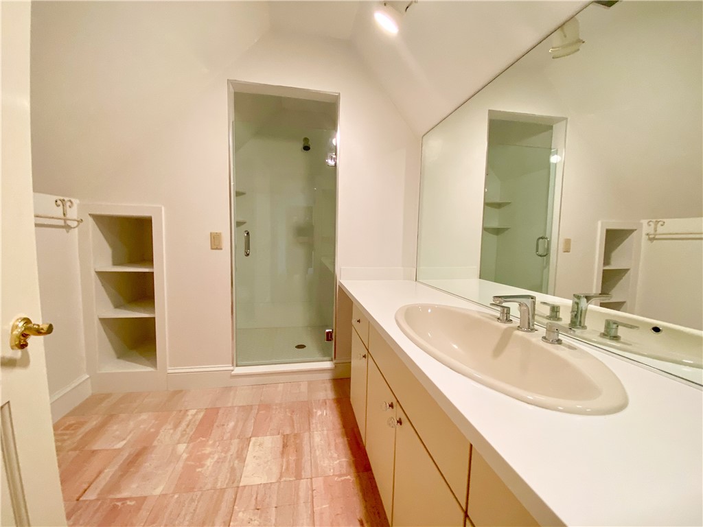 61 Ledge Road, Unit J Newport, RI 02840 - Photo 20 of 36