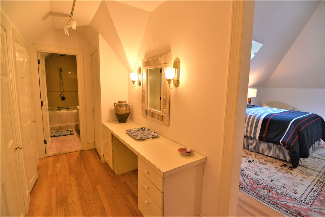 61 Ledge Road, Unit J Newport, RI 02840 - Photo 22 of 36