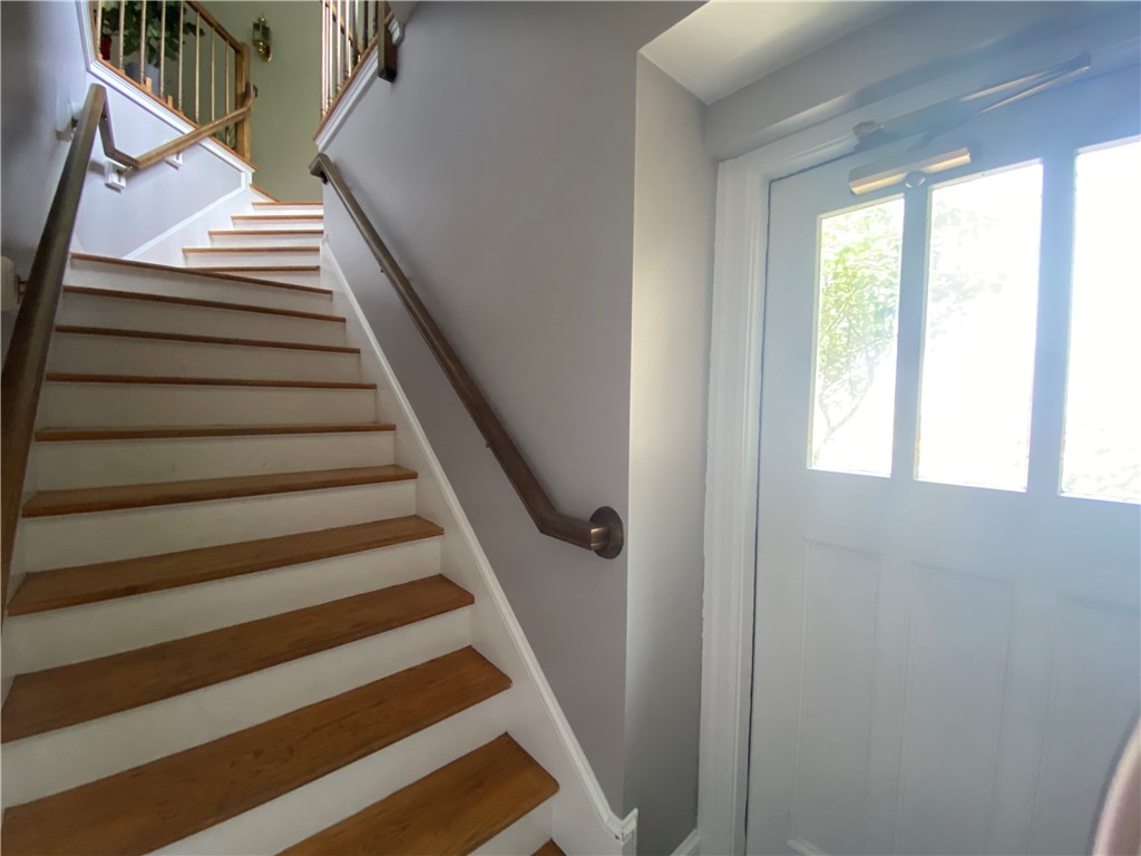 61 Ledge Road, Unit J Newport, RI 02840 - Photo 32 of 36