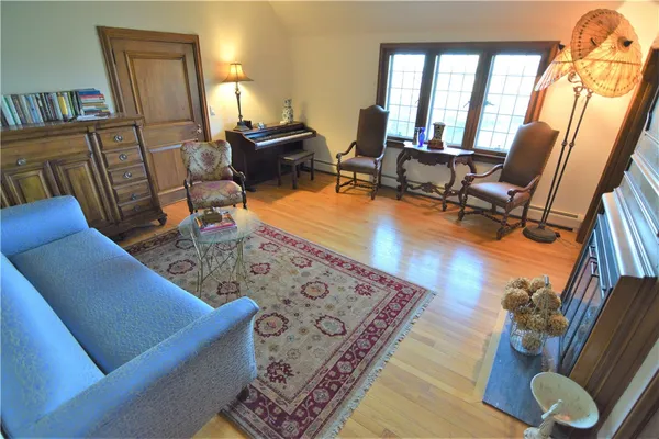$4,800 | 61 Ledge Road, Unit J, Newport, RI 02840