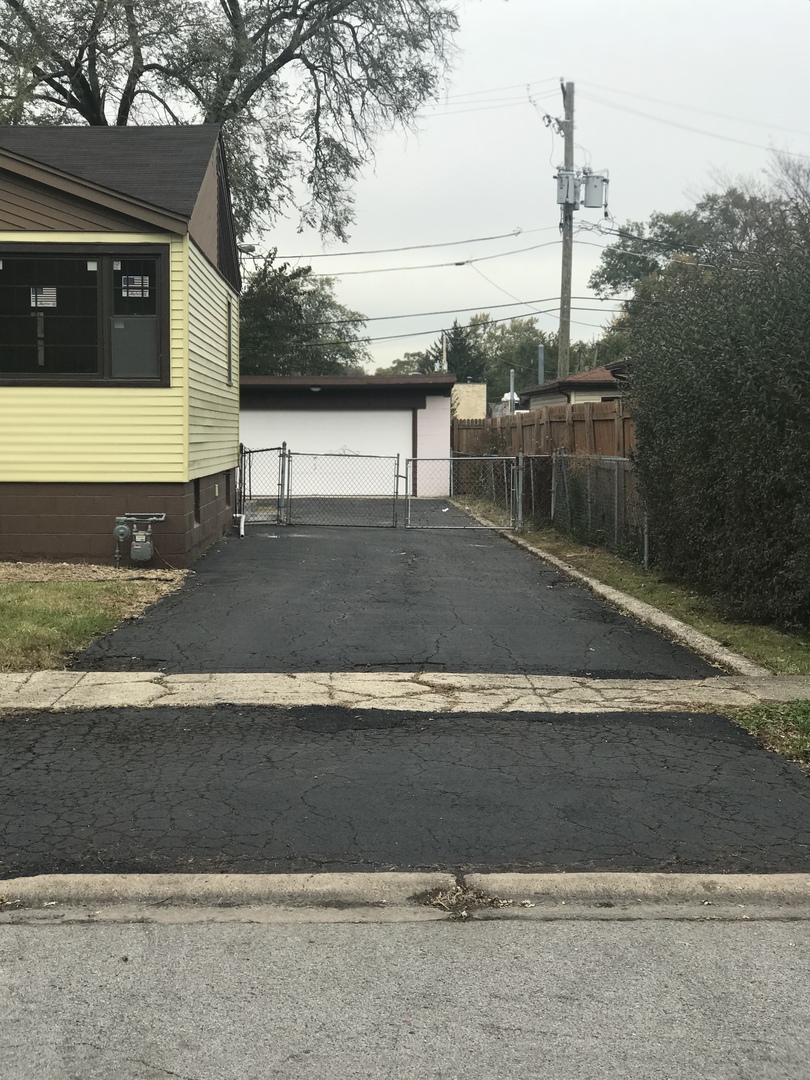 3710 147th Place Midlothian, IL 60445 - Photo 12 of 13 a view of a water pond